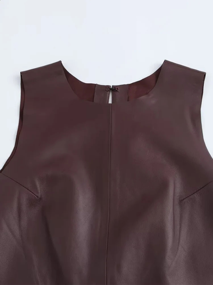 2024 Autumn and Winter Arrivals Womens Leather Versatile Simple Sleeveless Round Neck Top Shorts Set 250107