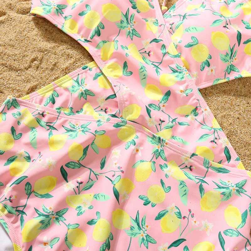 Family Baby Mom and Dad Son Daughter Clothing Fruit Printed Bikini Beach Swimsuit Family Matching Swimsuit W250207