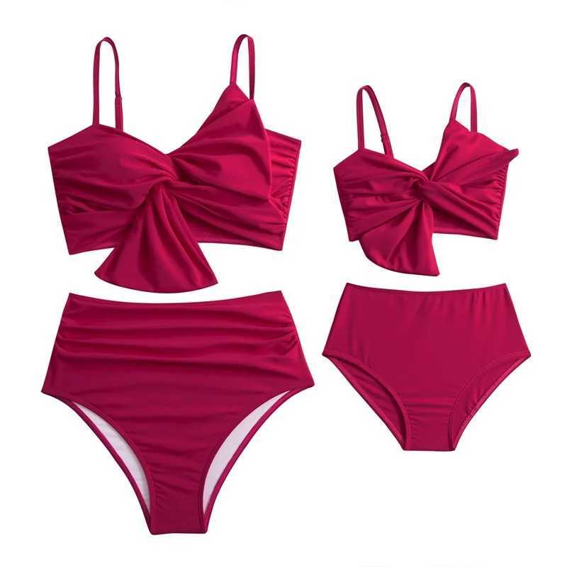 Leaf Print Swimsuit Set 2024 Family Match Set Summer Mom and Daughter Bikini Big Bow Beach Swimsuit Adult Baby Clothing W250207