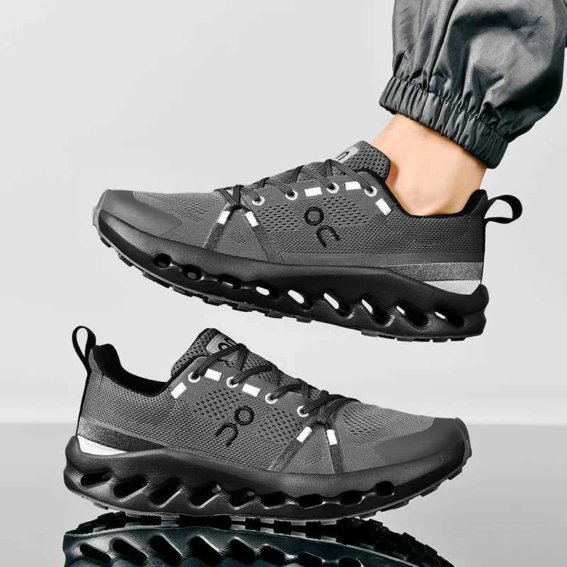 2025 New Mens Ultra-light Running Shoes Cushioned Sports Shoes Mens Breathable Thick Sole Flying Mesh Racing ShoesC250411