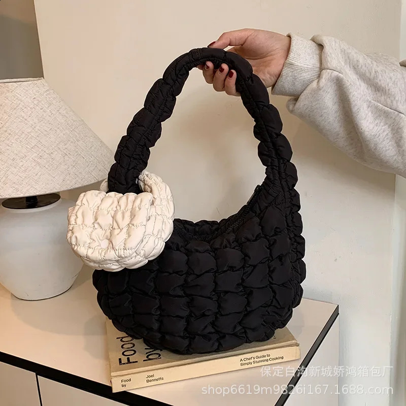 Mini Puffer Tote Bag for Women Quilted Wrist Handbag Nylon Padded Phone Purse Clutch Small Coin Bags For Travel Shopping 250206
