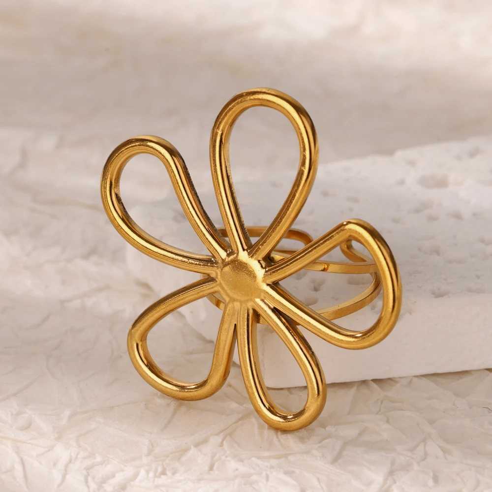 Home>Products>Womens Wreath>Hollow Flower Stainless Steel Ring 2024 Trend Statement>Fashion Jewelry Wedding Couple Band W250207