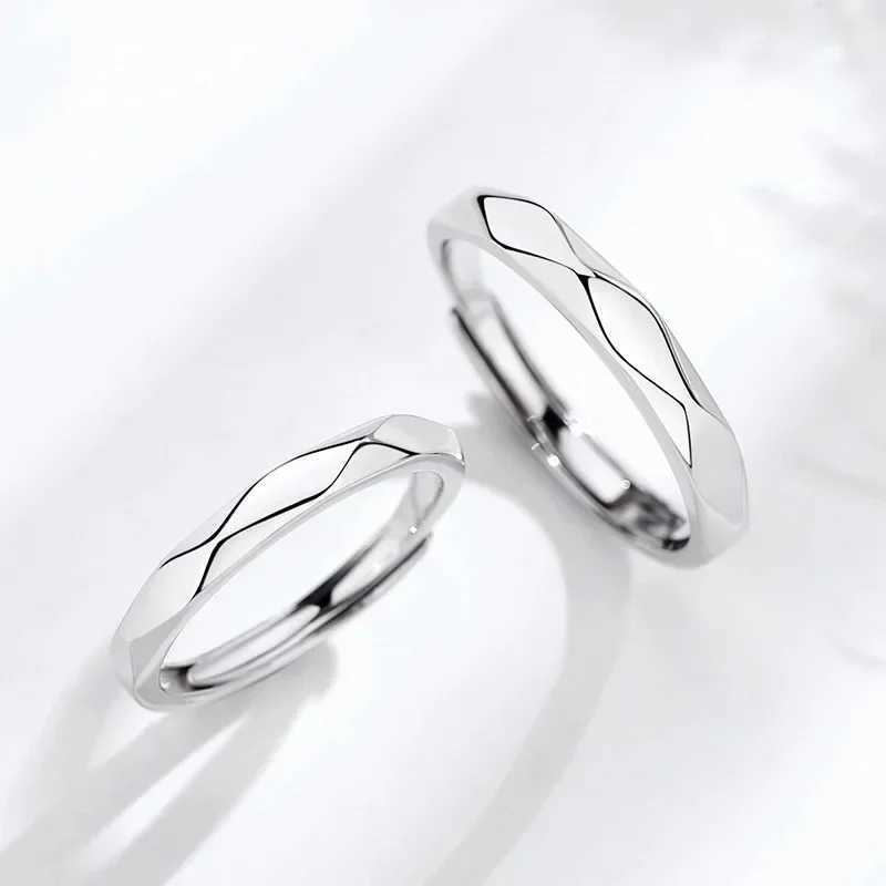 Fashion Simple Couple Ring Black White Lozenge Rings Adjustable Open Jewelry for Women Men Valentines Wedding Anniversary Gifts W250207