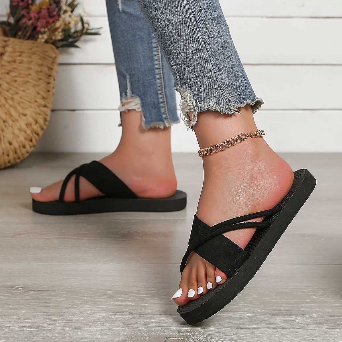 Womens fi trend pure black belt anti-slip wear-resistant flat slippersXJ250207