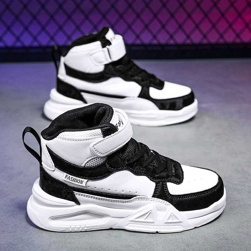 A new pair of girls sports shoes boys running shoes children small white school board middle-top skateboard casual shoes l W250207