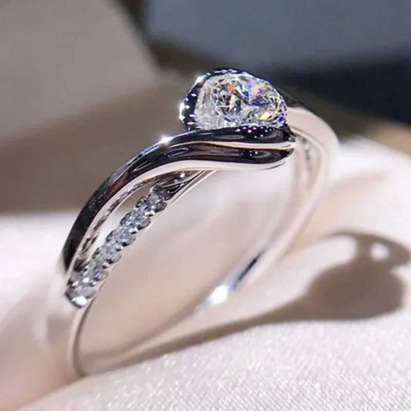 Elegant Promise Ring 925 Silver Plated Solitaire Zircon Surrounded By Silk-like Alloy Engagement Wedding Jewelry For Bride W250207