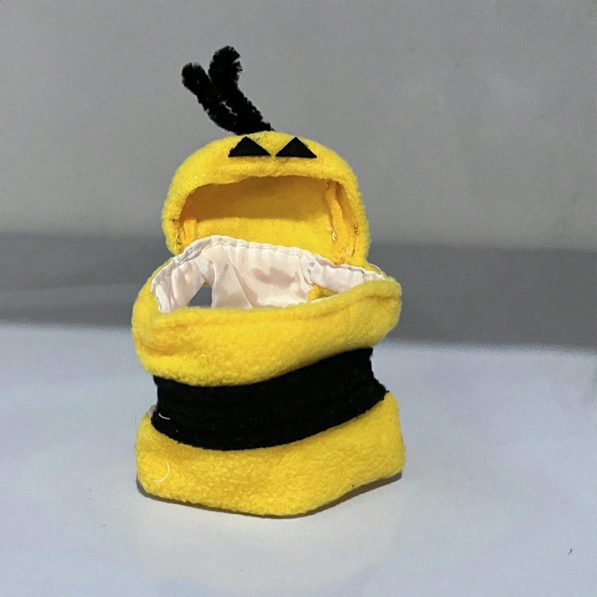 1pc-Bird Clothes Parrot Bee Costume Pet Small Animals Clothes Bee Shaped Hoodie Soft Skin Friendly Pet Bird Suit For Parrots 250206