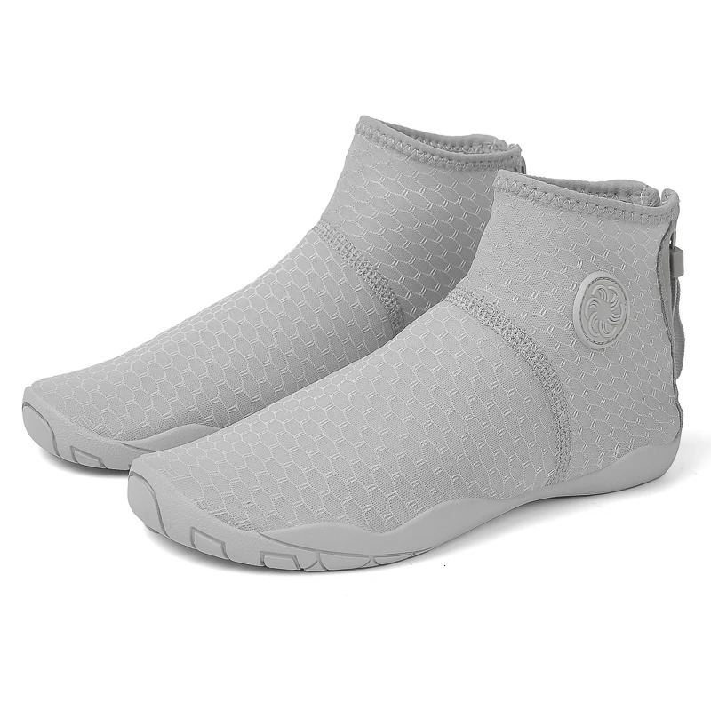 Children Water Shoes Kids Non-Slip Beach Swim Pool Socks Water Shoes Boys Girls Outdoor Quick Dry Barefoot Aqua for Sport Surf 250207