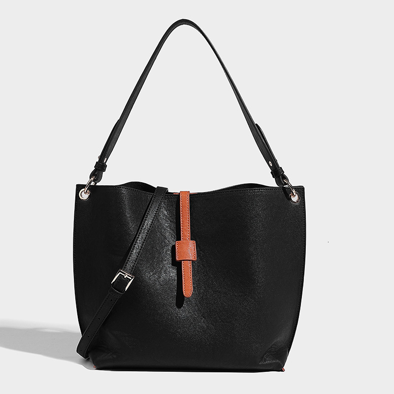 Bag High End Fashion Single Shoulder Armpit 2024 Autumn And Winter New Large Capacity Bucket Commuting Versatile Crossbody Bag