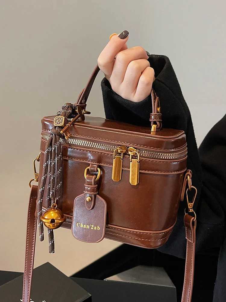 Luxury Burgundy Crossbody Bag 2025 New Wens Double Zipper Letter Design Underarm Bags Elegant High End Ladies Handbag Trend B250618
