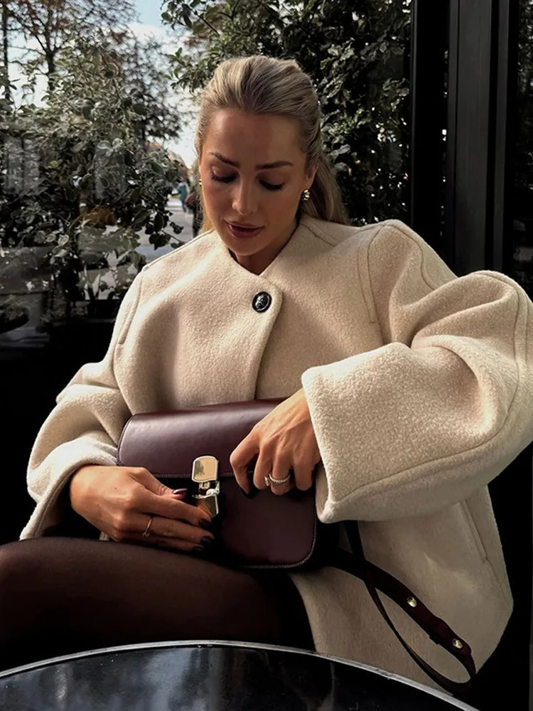 Elegant Solid One Buttons Women Short Woolen Coat Fashion O-neck Long Sleeve Autumn Jacket 2024 Female Chic High Street Overcoat 250107