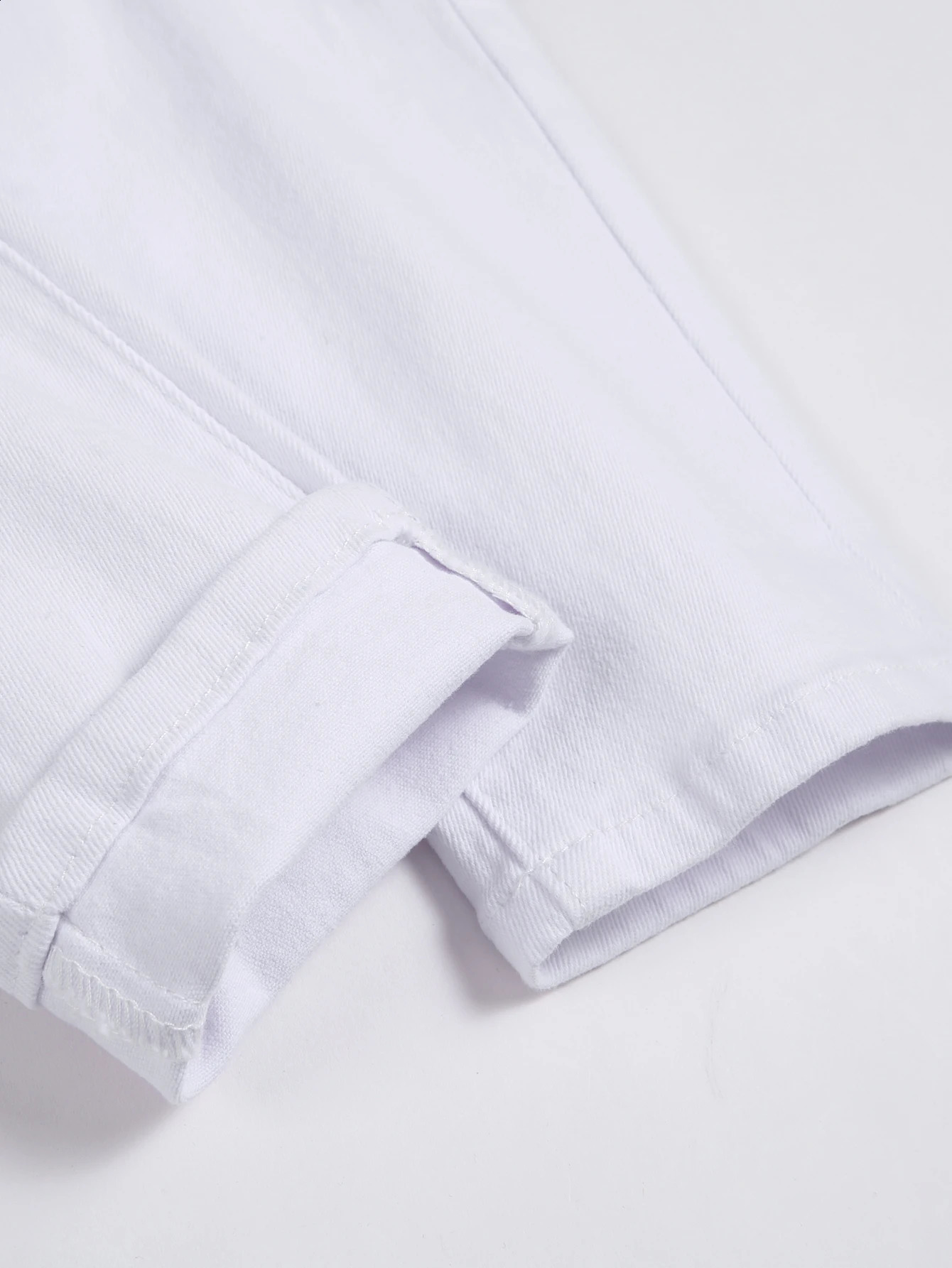 Mens jeans casual straight - leg stretch fashionable classic white denim long trousers in a minimalist trendy ripped style. 250206