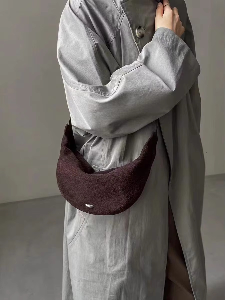Design Pease Shape Small Saddle Flap Coffee Red Color Real Suede Leather Or Lambskin Women Crossbody Bag Purse Suede