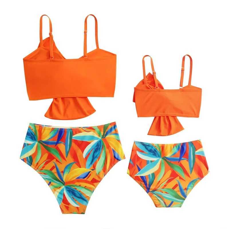 Leaf Print Swimsuit Set 2024 Family Match Set Summer Mom and Daughter Bikini Big Bow Beach Swimsuit Adult Baby Clothing W250207