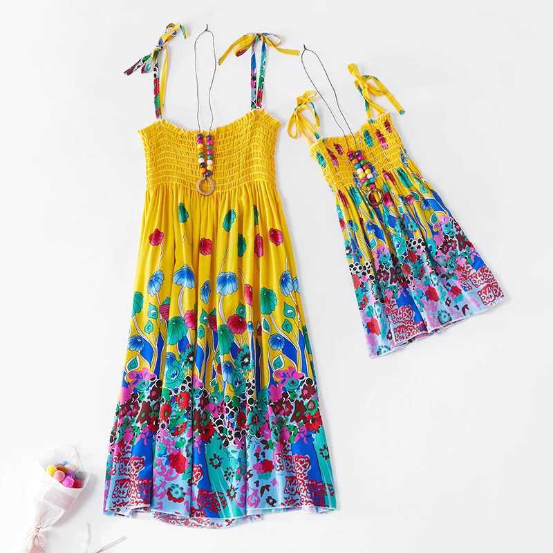 Summer Family Dress Mother and Daughter Matching Outfits Bohemian Beach Floral Sundress Dresses For Mom Girl Matching Clothes W250207