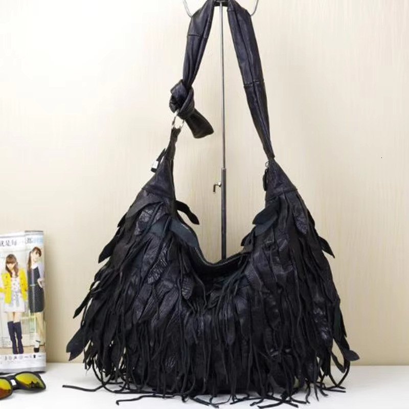 Black Genuine Leather Tassel Single Shoulder Messenger Large Capacity Beach Ladies Wholesale Female Bag Genuine Leather Cartoon