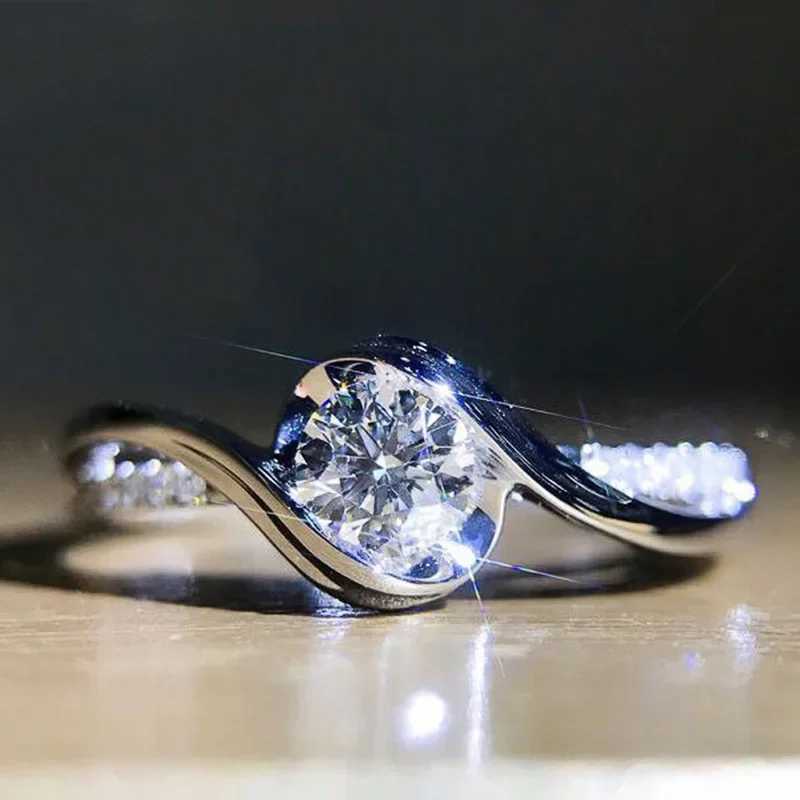 Elegant Promise Ring 925 Silver Plated Solitaire Zircon Surrounded By Silk-like Alloy Engagement Wedding Jewelry For Bride W250207