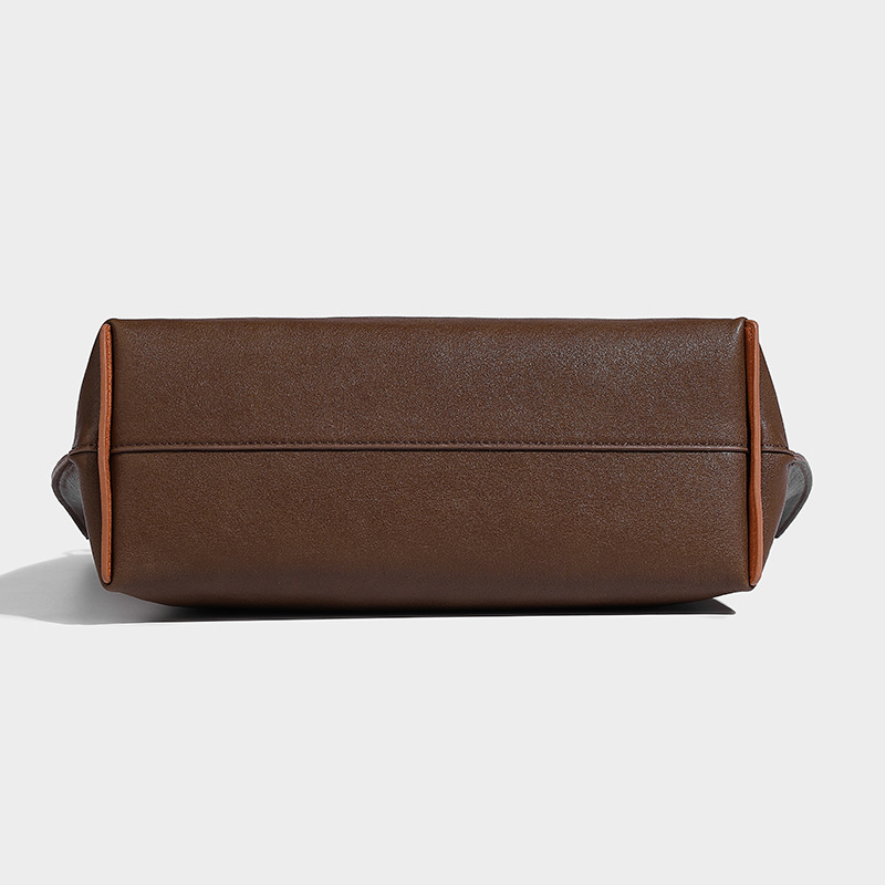 Bag High End Fashion Single Shoulder Armpit 2024 Autumn And Winter New Large Capacity Bucket Commuting Versatile Crossbody Bag