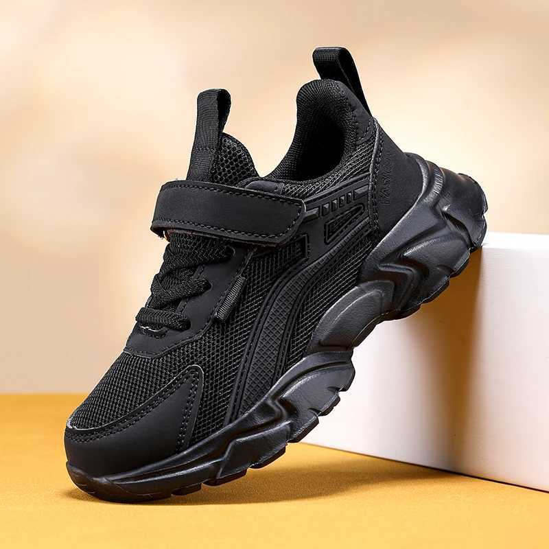 Lightweight childrens black sports shoes with breathable mesh suitable for boys casual walking shoes anti slip childrens and girls school running shoe