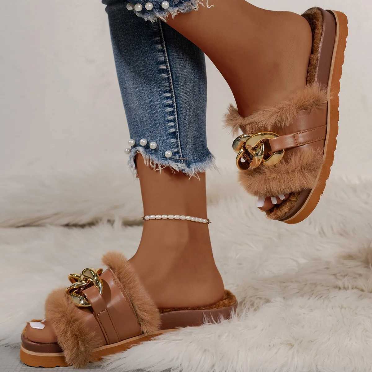 2024 Women Autumn/Winter New Luxury Brand Metal Buckle Hairy Slippers Chain Slippers Home Sandals Fi SlippersXJ250207