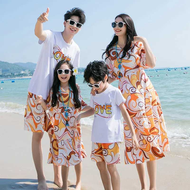 Family matching clothing Summer beach mom daughter casual dress Father son T-shirt+couple clothing Holiday beach photos W250207