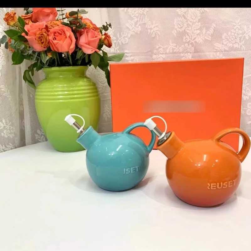 Storage Bottles Jars Cool Color Ceramic Oil Pot Seasoning Packaging Bottle for Kitchen and Home Use High Quality Kitchen Utensils 400ml CL250207