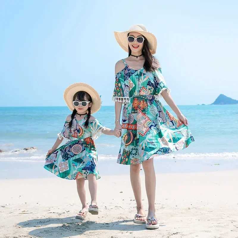Resort Couple Daughter Resort Hotel Dress Up Father Son Two Piece Set Looks Like Parent Child Vacation Clothing Family Matching Clothing Mom W250207