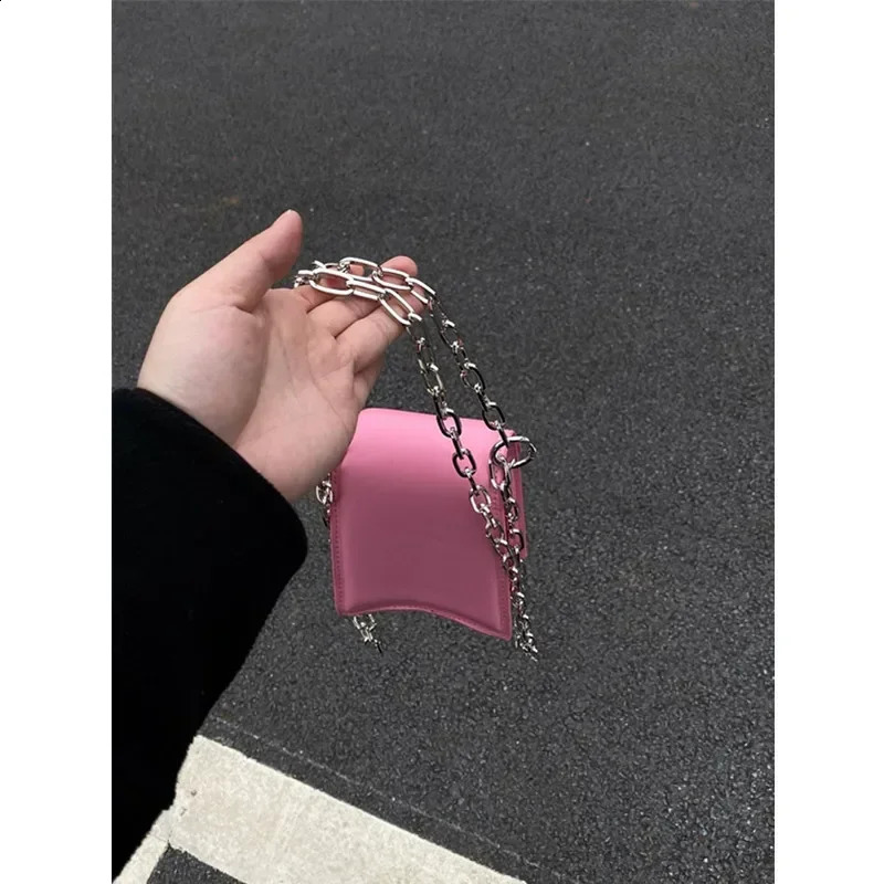 Y2K Vintage Korean Small Chain Shoulder Bag Flap Clutch Purse Handbags Pink PU Leather Gothic Cross Crossbody Ladies Bags 250206