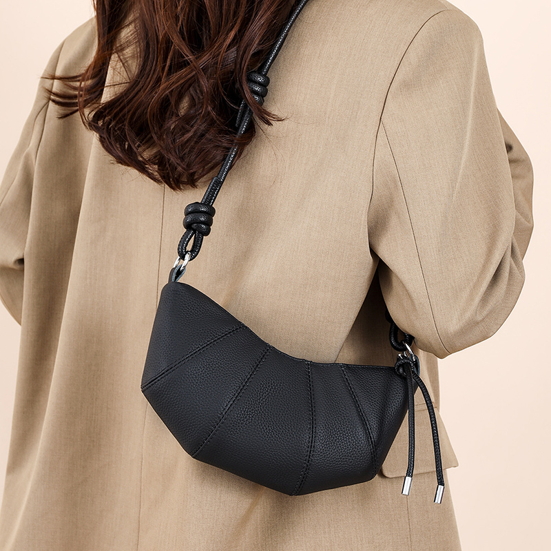 100% Cowhide Fashion Women Shoulder Crossbody Ladies Phone And Handbag New PU Leather Designer Small Cow Horn Bag
