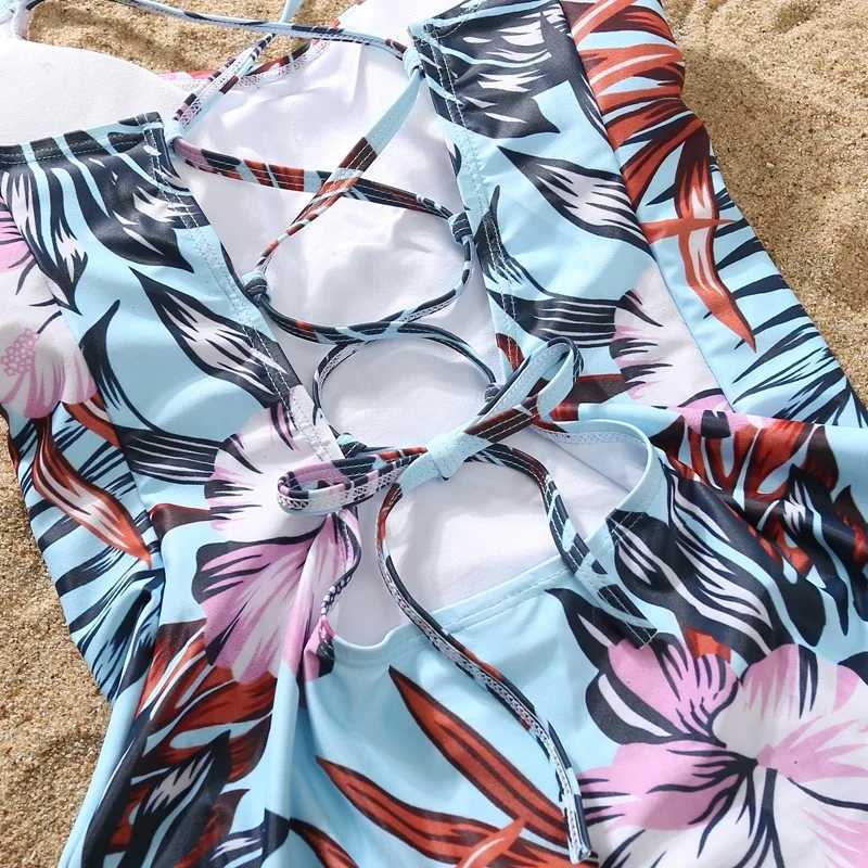 2024 New Mom Daughter Swimwear Floral Pattern Ruffle One-Piece Swimsuit Dad Son Swim Shorts Family Matching Outfits Beach Wear W250207
