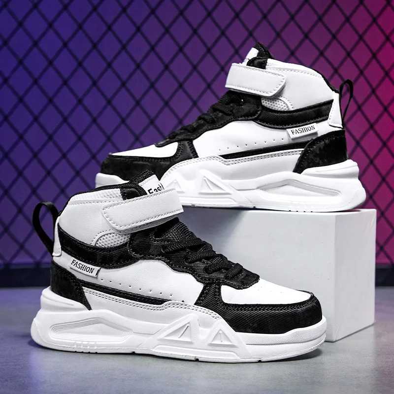 A new pair of girls sports shoes boys running shoes children small white school board middle-top skateboard casual shoes l W250207
