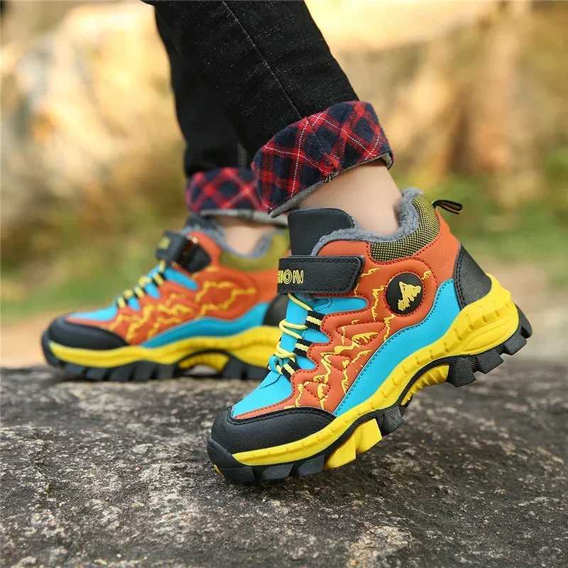 Winter Hiking Shoes for Kids Non-Slip Outdoor Shoes Children Warm Ankle Boots Mountaineering Trekking Climbing Sports Shoes Boys W250207