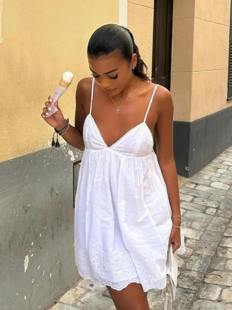 ZABA Womens Spaghetti Strap Elegant Halter Dress Gentle Seaside V Neck Strapless Lace Short Travel Dating Holiday Dresses 250206