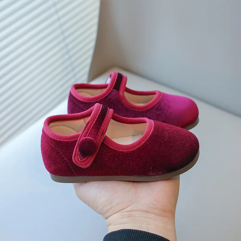 Baby Girl Shoes Vintage Velvet Girls Casual Shoes Soft Flats Children Kids Toddlers Comfortable Dance Mary Janes Loafers 250206