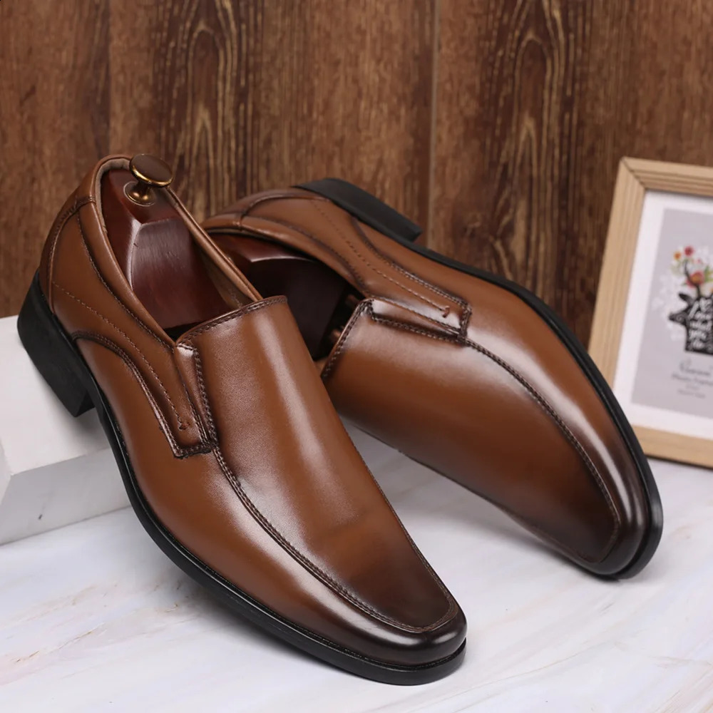 Women Casual Leather Shoes Large Size Men Business Shoes Slip on Square Toe Loafers Hand Polished Leather Casual Shoes 250410