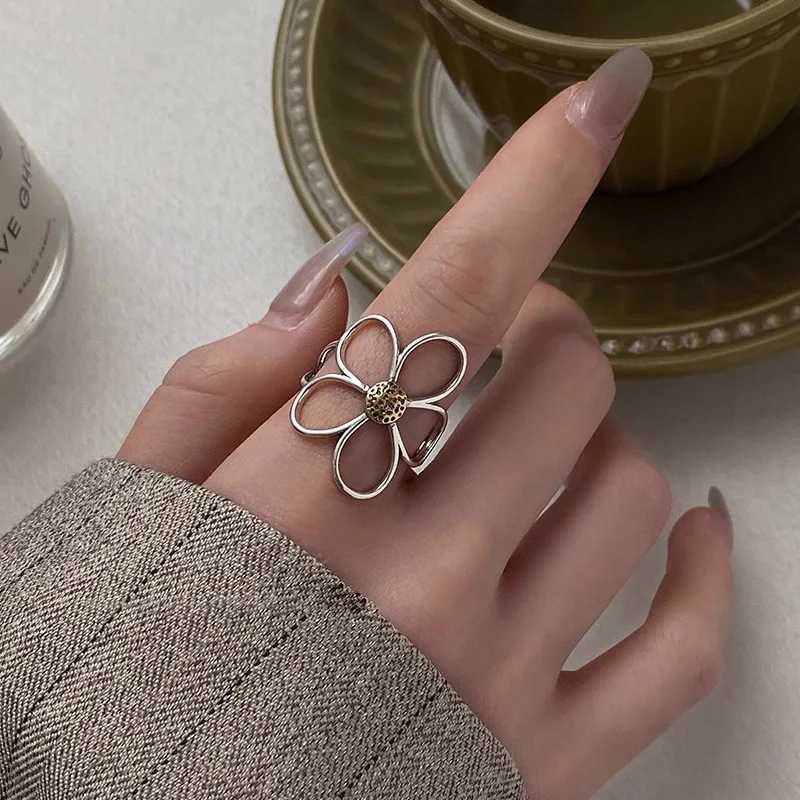 925 Sterling Silver Rings for Women Couple Minimalist Handmade Simple Big Flower Ring Party Jewelry Gift Prevent Allergy W250207
