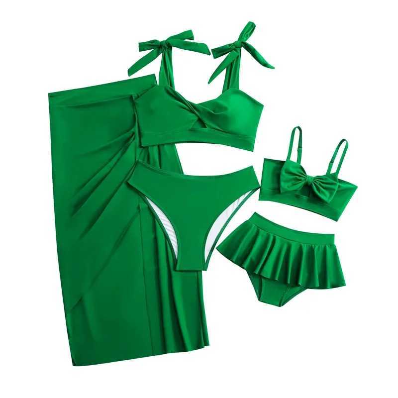 2024 Family Matching Swimsuit Summer Bikini Mother Daughter Bow Swimwear Mom Baby Girls Clothing Set 3PCS Moms Swimsuit Skirt W250207