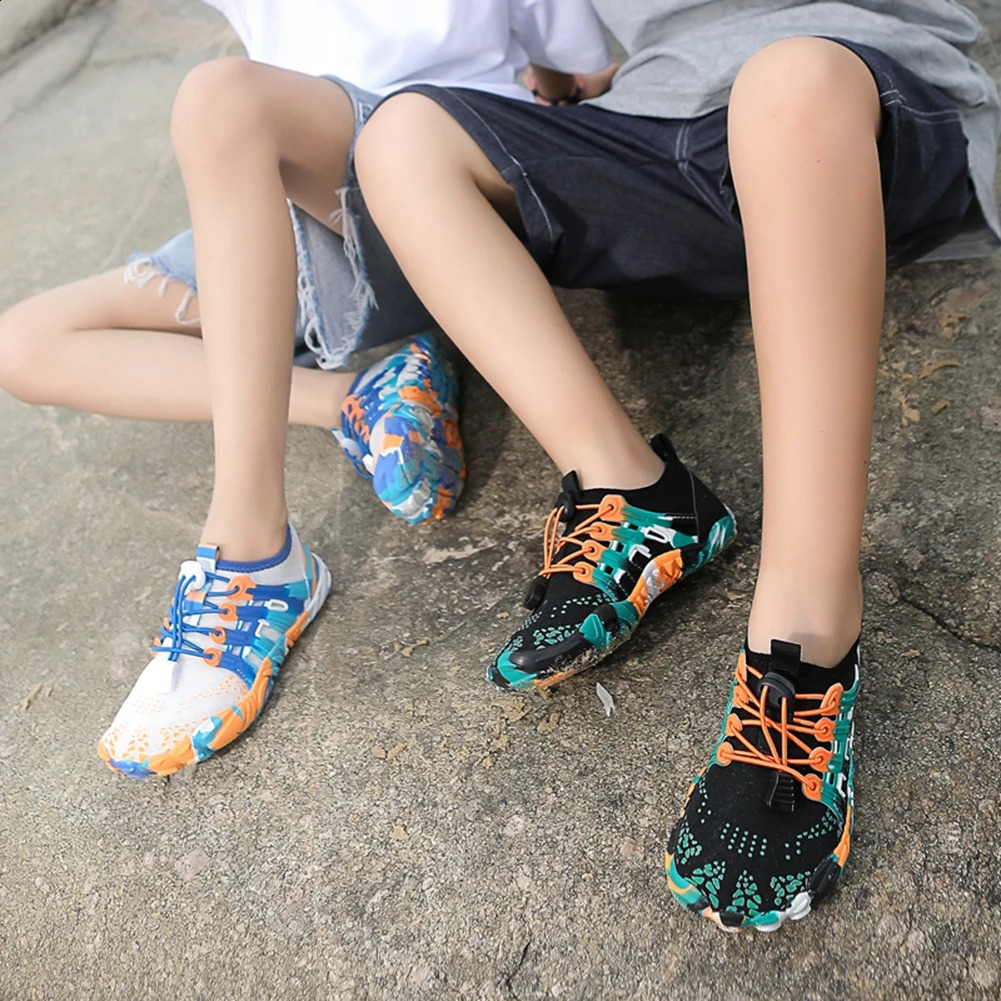 Kids Water Shoes Sea Diving Sneakers Qiuck Drying Upstream Wading Shoes Non-Slip Five Fingers Aqua Shoes Beach Swimming Footwear 250207