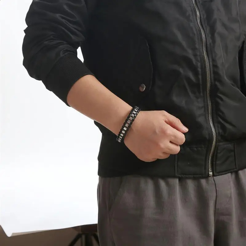 Jiayiqi Punk Men Jewelry Black Braided Leather Bracelet Stainless Steel Magnetic Clasp Fashion Bangles Wholesale Customize 250206