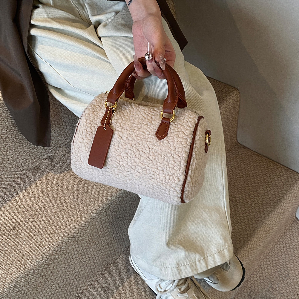 Furry Handbag Purses For Women PU Leather Shoulder Fluffy Crossbody Fall Winter Ladies Plush Top Handle Clutch Purse Bag Polyester Gender Neutral