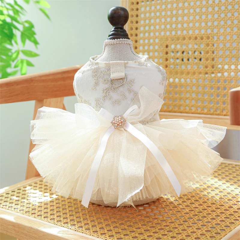 Wedding Dresses for Pets Chihuahua er Lace Veil Female Cat Clothes Bow Tie Tutu Skirt Rose Floral Yorkshire Puppy Clothing 250206