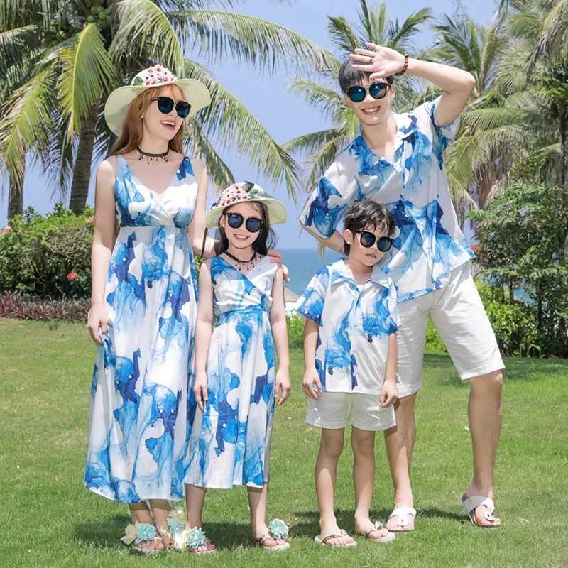 Holiday Resort Family Matching Blue Clothes Vacation Look Daughter Mom Dress Father and Son Beach Tops + Shorts 2 Piece Outfits W250207