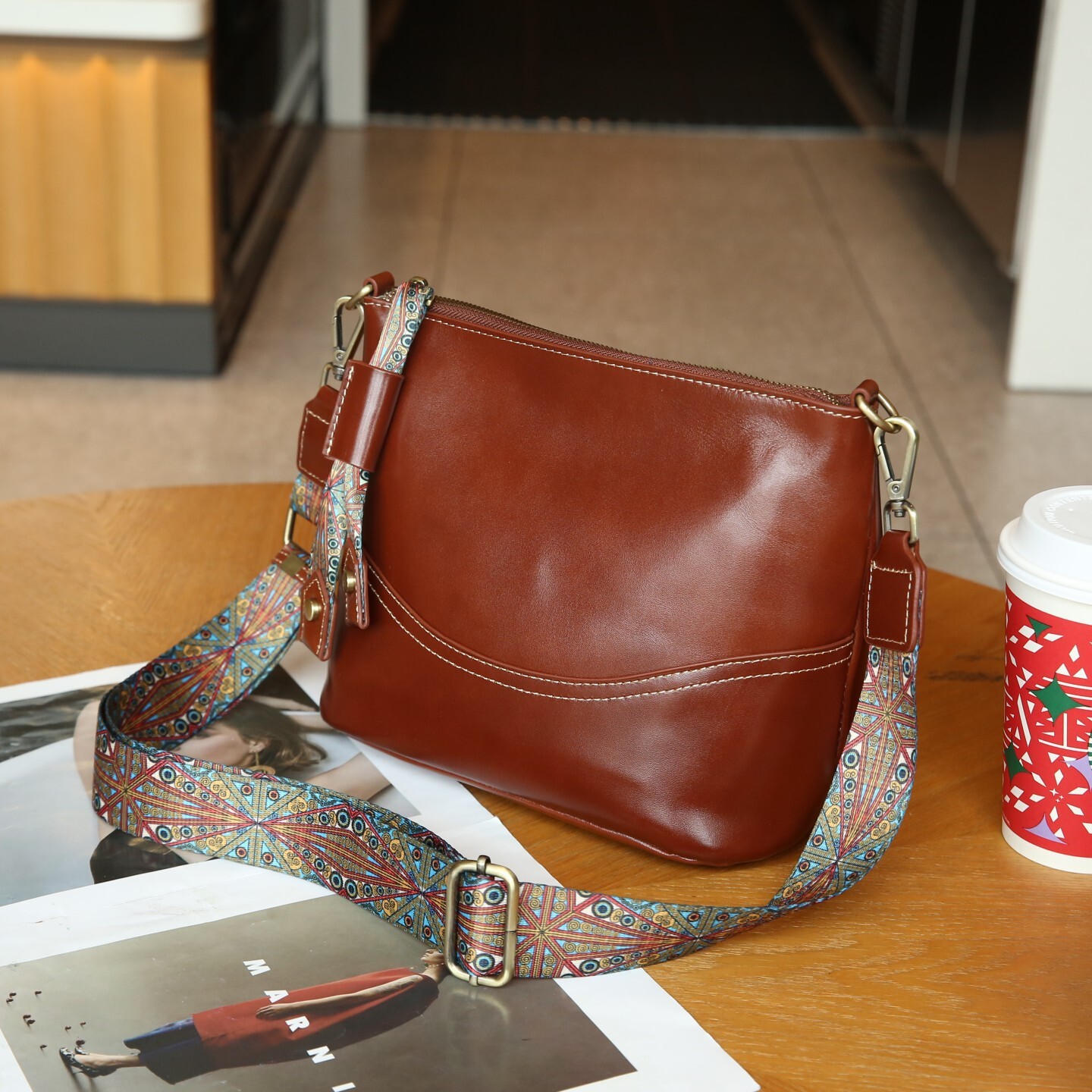 Bag Head Layer Vegetable Tanned Cowhide High-Capacity Bucket New Solid Color Trend Shoulder Bag, Versatile For Commuting, Crossbody Underarm Bag