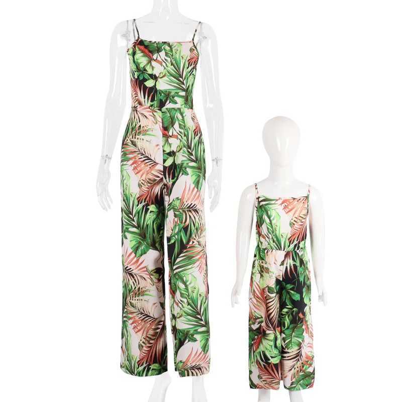2024 Mother And Daughter Overalls Summer Family Matching Outfits Women Kids Girls Playsuit Clothes Sleevless Leaf For Beach 8 9y W250207