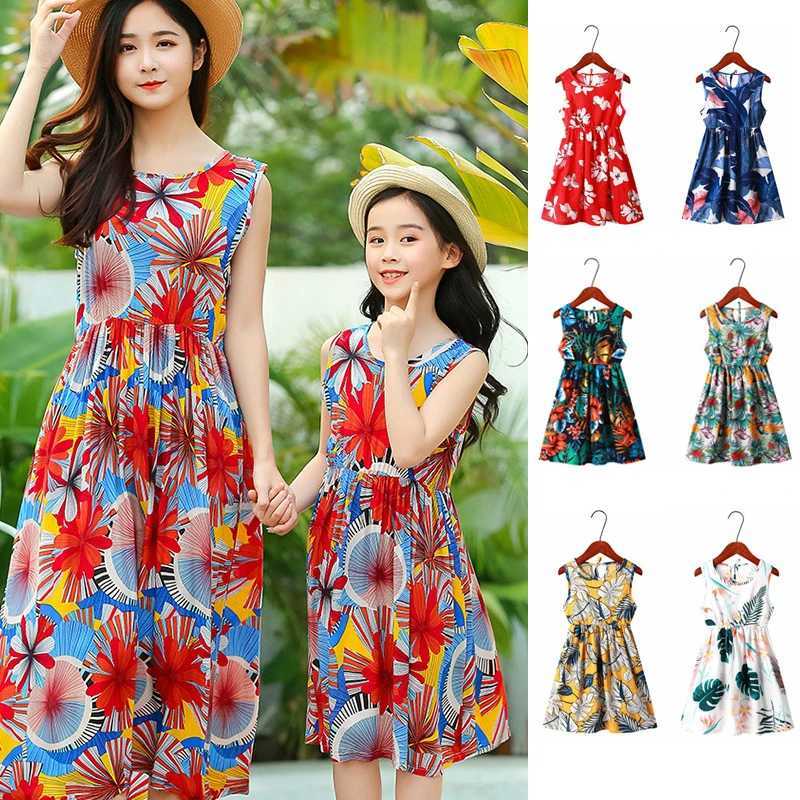 Family Matching Clothes Beach Summer Mother Daughter Dresses Women Floral Dress Baby Girl Dress Mom Baby Girl Party Clothes W250207
