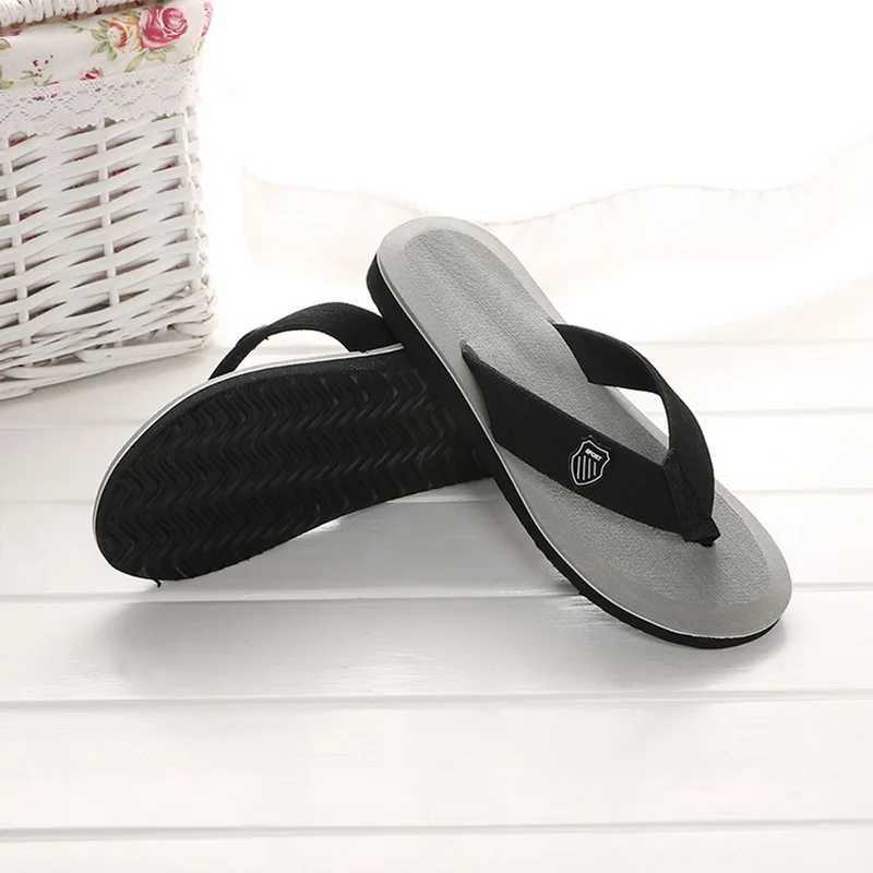 Casual Slippers For Men Flip Flops Beach Sandals Summer N-Slip Flat Slides Men Slippers Indoor House Shoes Male Slipper ManXJ250207