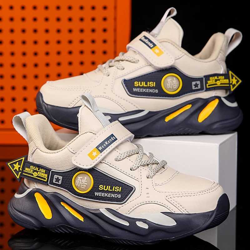 Childrens sports shoes lightweight casual leather surface autumn walking shoes anti slip soft soled running shoes W250207