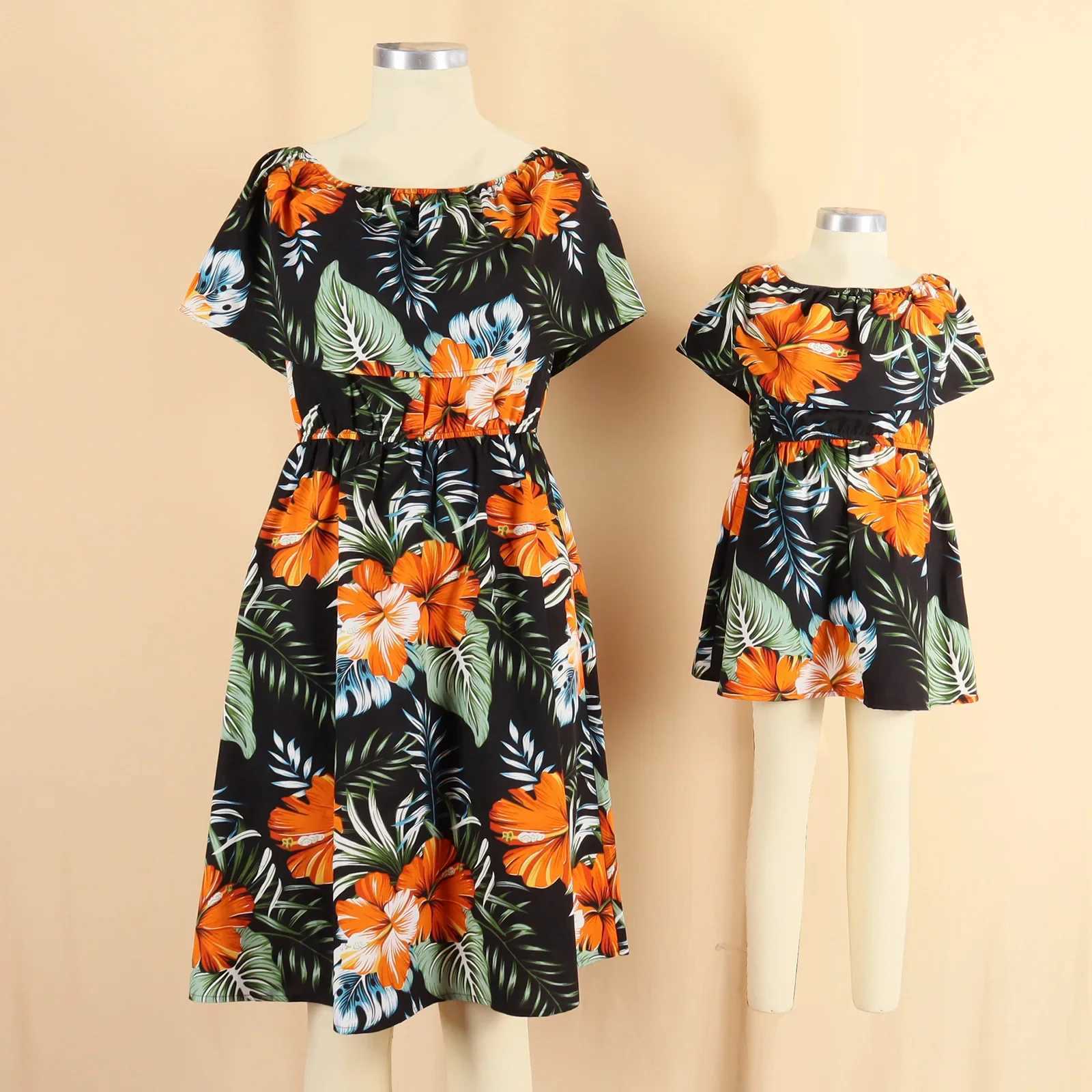 Family Matching Outfits Mom Daughter Ruffle Dress Dad Son Tee Shirt+Shorts Suit Holiday Wear Casua Printing Clothes Family Look W250207