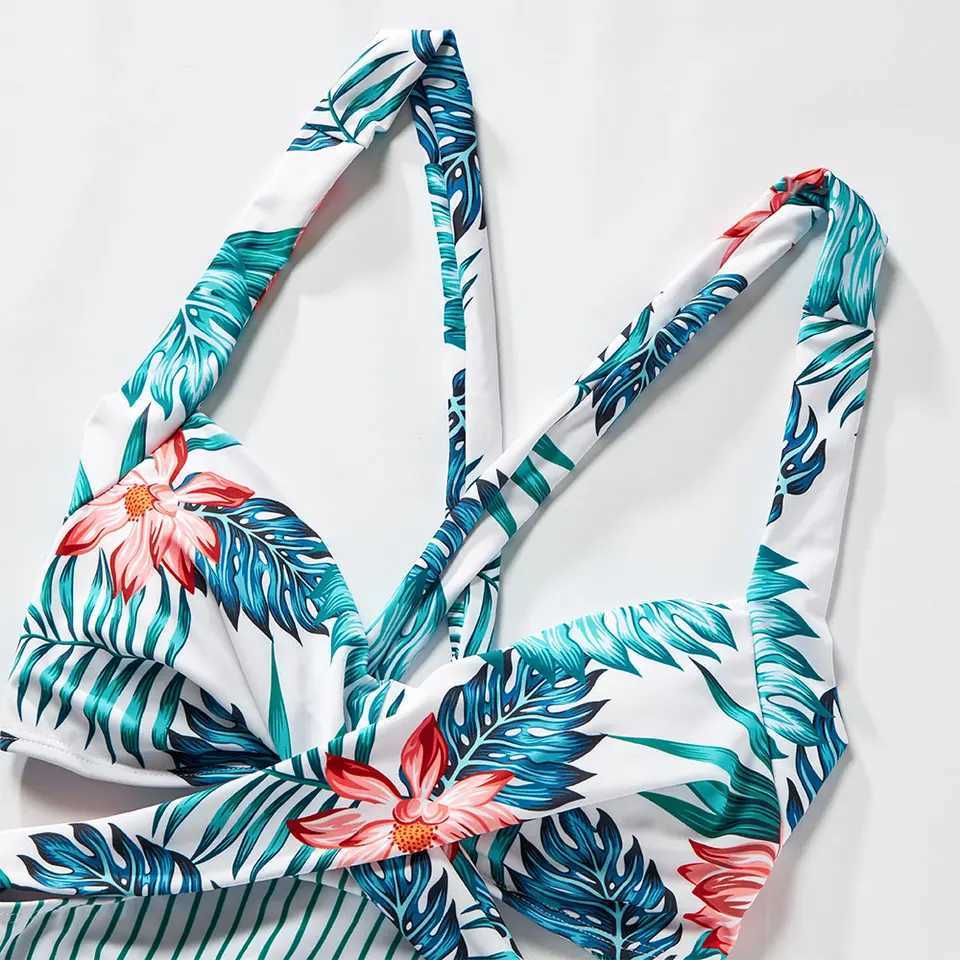NASHAKAITE Family matching clothes Leaf Print Push Up Swimsuit Mother Daughter Mommy and me swimsuit Dad Son Swimwear Shorts W250207
