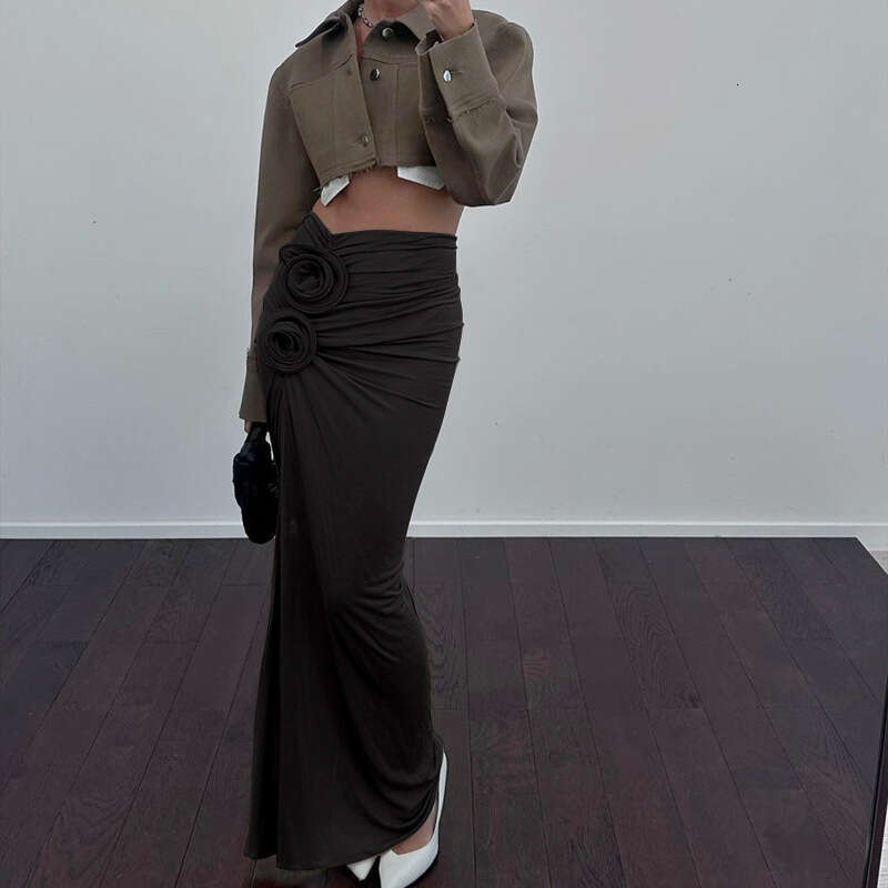 European American women's 2025 autumn French temperament high waist slit pleated wer decoration half body long skirt new style chic and elegant c